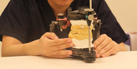 咬合治療（咬み合わせ）<br />顎関節症・顎の痛み